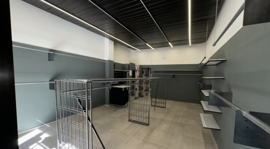 Fittasi Locale commerciale a Corato, Via Duomo